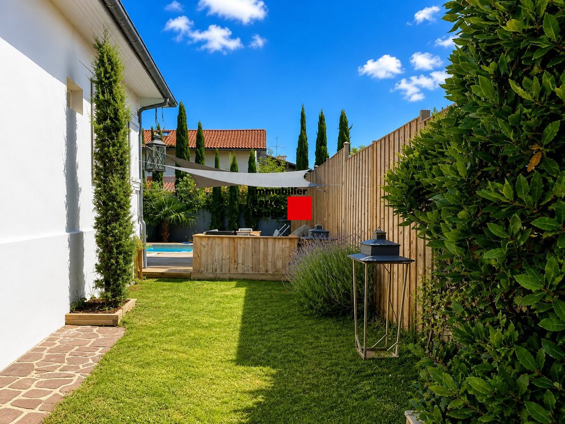 House in Biarritz, Nouvelle-Aquitaine, France 3 - 18567648