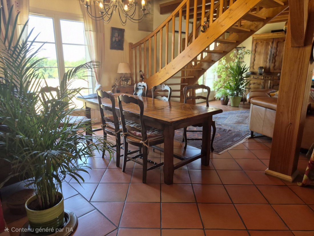 House in Saint-Colomb-de-Lauzun, Nouvelle-Aquitaine, France 4 - 18570401