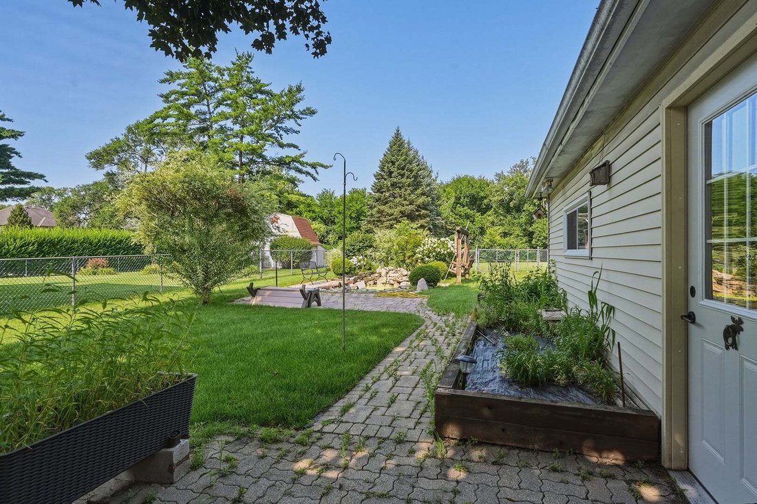 House in Willowbrook, Illinois, United States 3 - 18567170