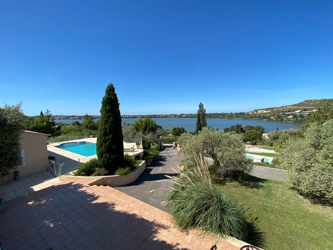 Villa in Zone d'Activité, Istres, France 2 - 18572490