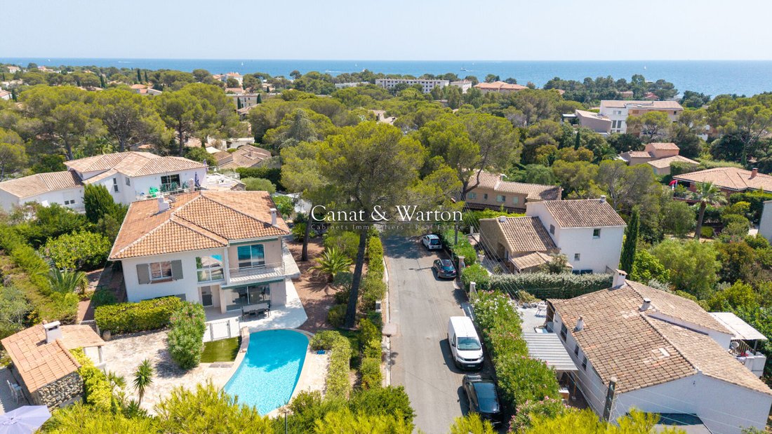 Villa in Boulouris, Saint-Raphaël, France 2 - 18567980