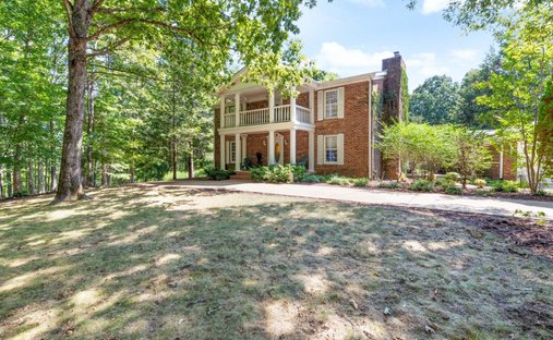 House in McEwen, Tennessee, United States 1
