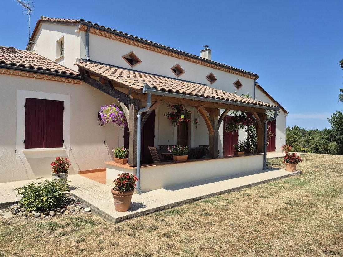 House in Saint-Colomb-de-Lauzun, Nouvelle-Aquitaine, France 2 - 18570401