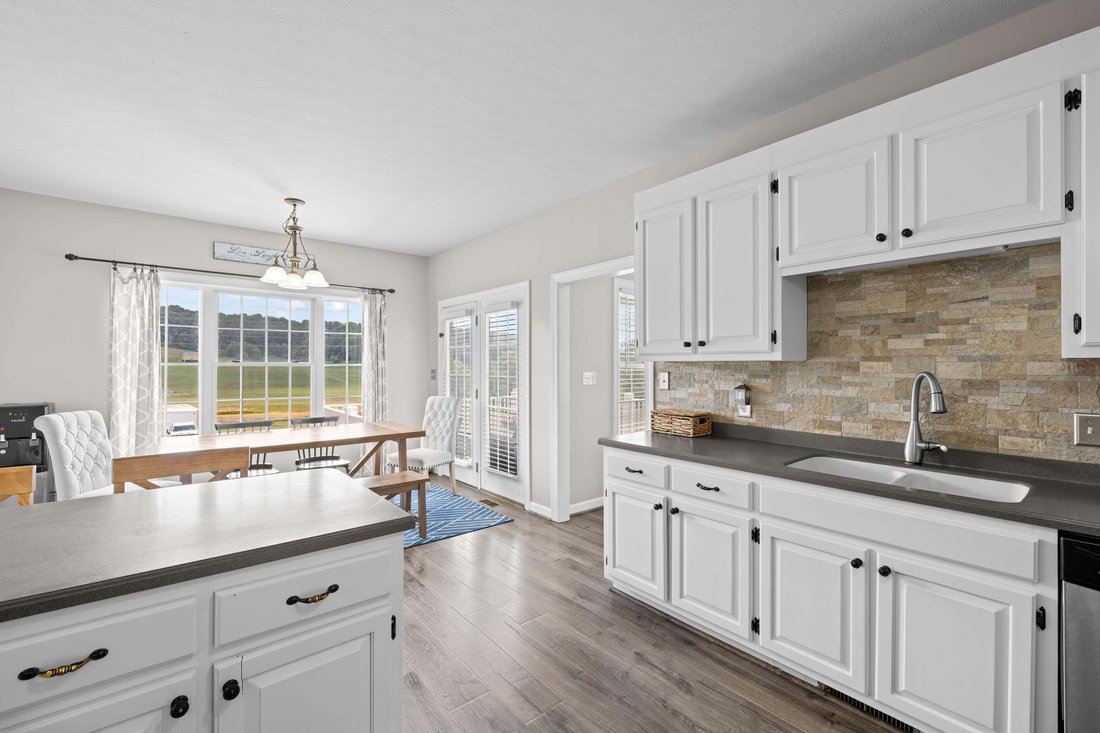 House in Staunton, Virginia, United States 4 - 18573022