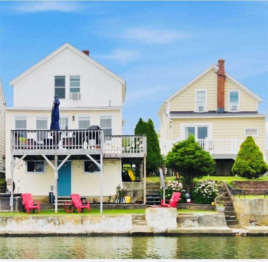 Portsmouth, Rhode Island, United States 2 - 17846831