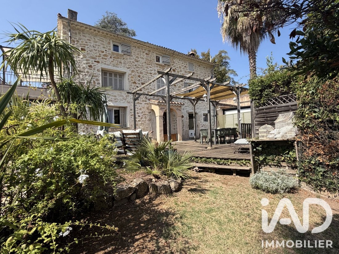 House in Le Rouret, Provence-Alpes-Côte d'Azur, France 2 - 18571559