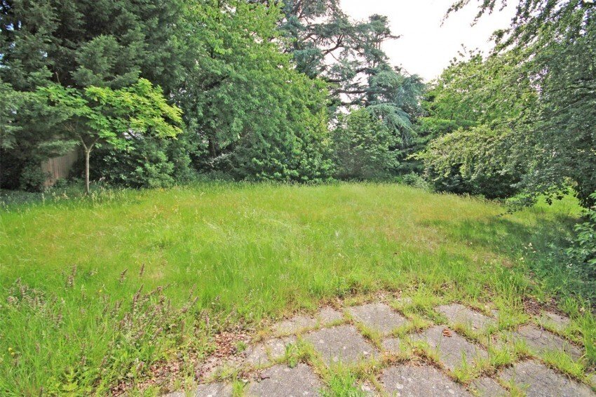 House in New Milton, England 2 - 18025865