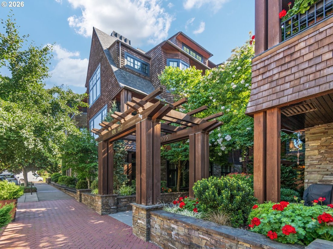 House in Lake Oswego, Oregon, United States 2 - 18572796