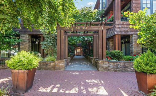 House in Lake Oswego, Oregon, United States 1