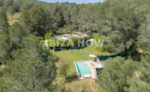 Finca in Santa Gertrudis de Fruitera, Santa Eularia des Riu, Balearic Islands 1