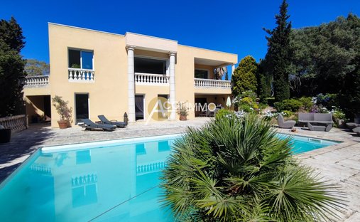 House in Coste Chaude-Mauveou, La Seyne-sur-Mer, France 1
