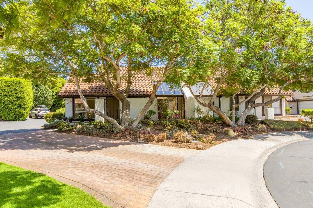 Condo in Santa Barbara, California, United States 2 - 18566990