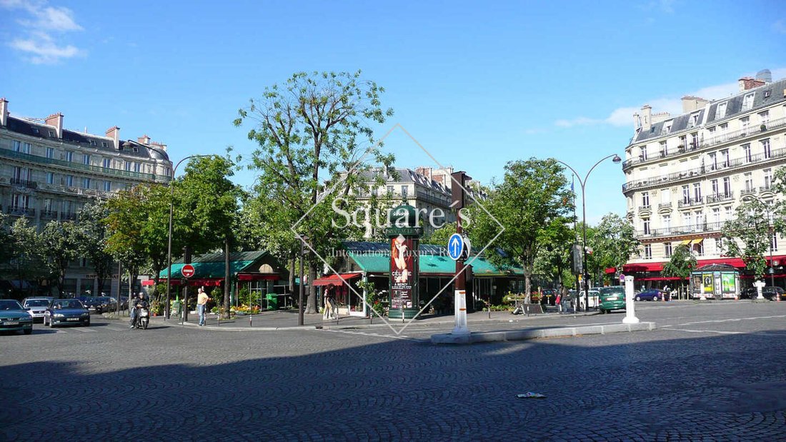 Apartment in Elysées-Madeleine, Paris 8e Arrondissement, Paris 4 - 18572425