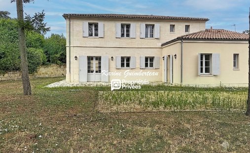 Villa in Saint-Sulpice-de-Faleyrens, Nouvelle-Aquitaine, France 1