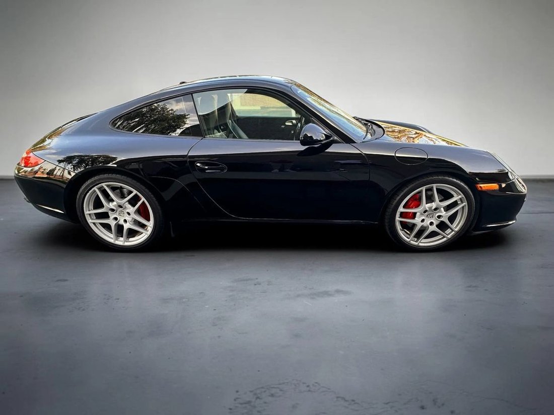 Coupe in Lomita, CA, United States 2 - 18571876