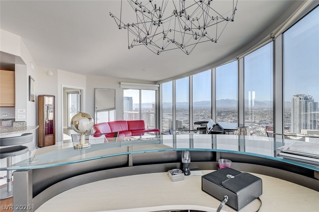 Condo in Las Vegas, Nevada, United States 1 - 18572234