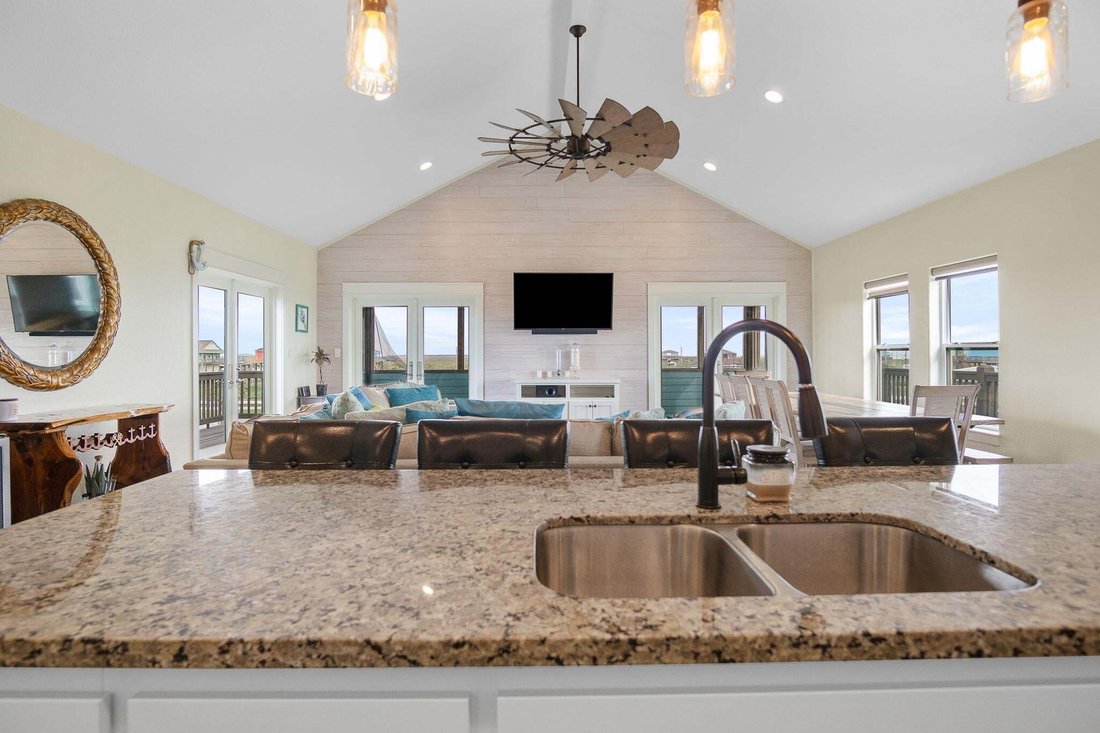House in Bolivar Peninsula, Texas, United States 5 - 17208347