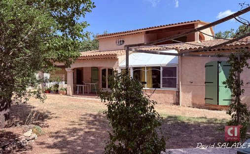 Villa in Neoules, Provence-Alpes-Côte d'Azur, France 1
