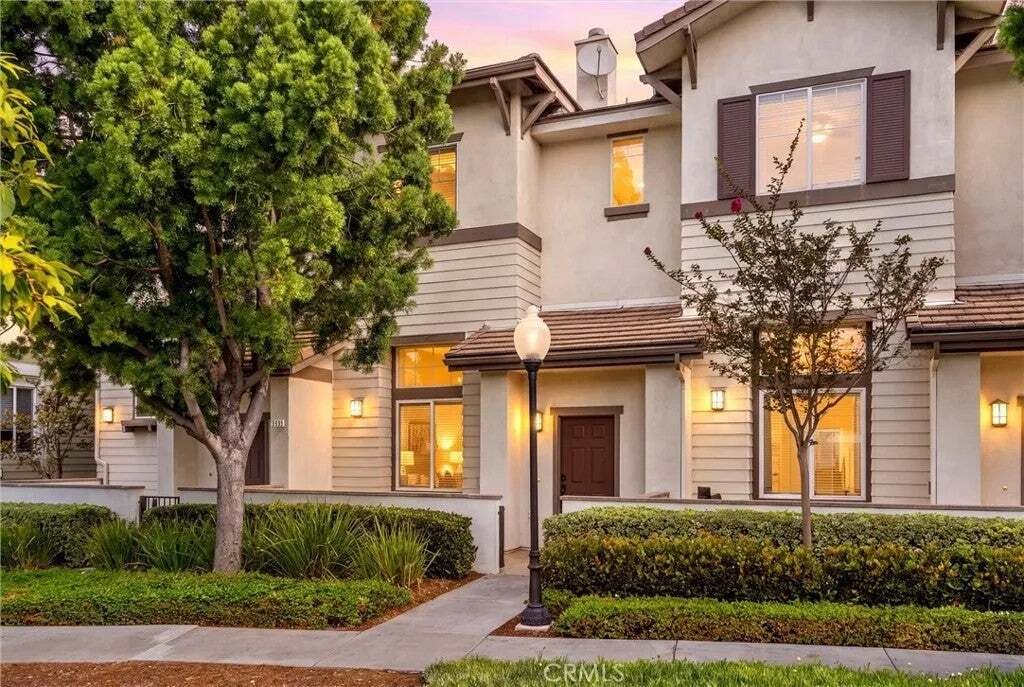 Townhouse in Fullerton, California, United States 1 - 18567343
