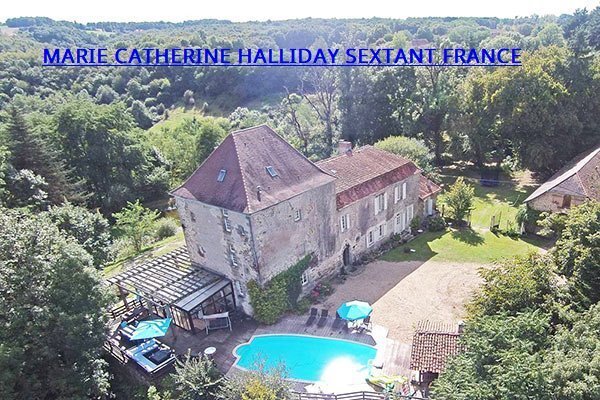 Chateau in Saint-Jory-de-Chalais, Nouvelle-Aquitaine, France 1 - 18572295