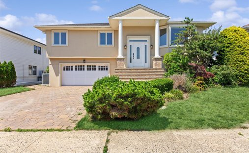 House in Atlantic Beach, New York, United States 1