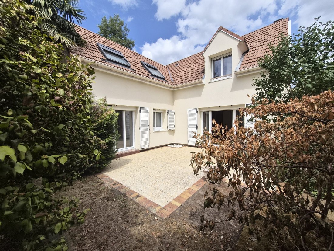 House in Grenouillère-Marnois-Rive de Marne, Noisy-le-Grand, France 1 - 18570383
