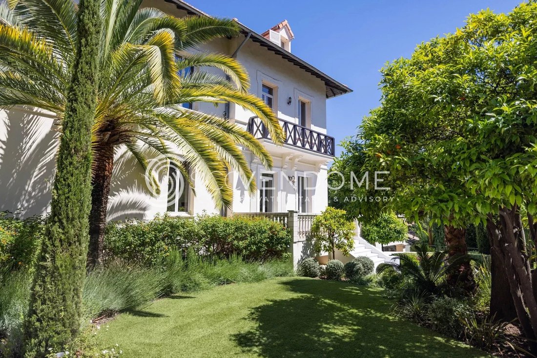 Villa in Cannes, Provence-Alpes-Côte d'Azur, France 1 - 17947554