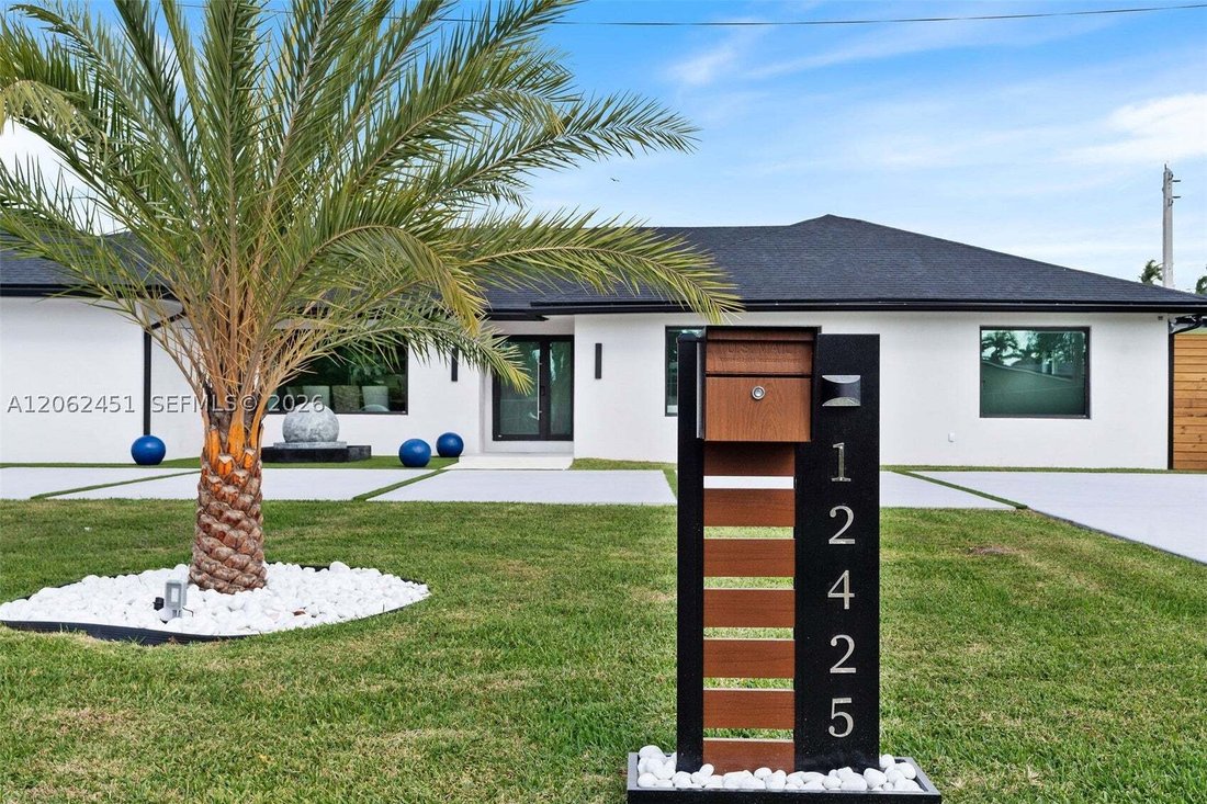 House in Miami, Florida, United States 2 - 18573438