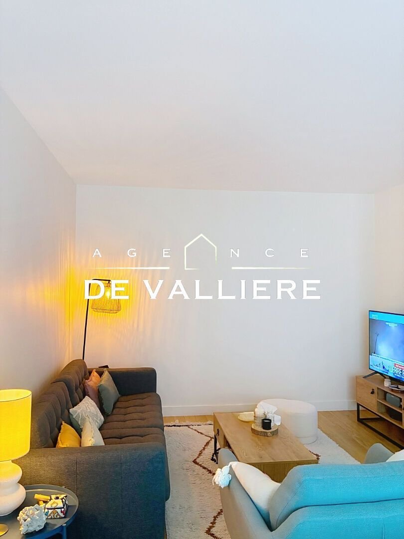 Apartment in Saint Philippe du Roule, Paris 8e Arrondissement, Paris 4 - 18573106