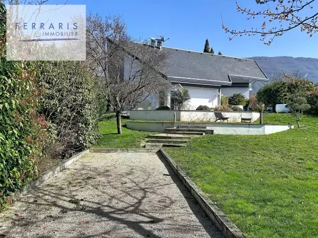 Villa in Saint-Jeoire-Prieure, Auvergne-Rhône-Alpes, France 2 - 17341703