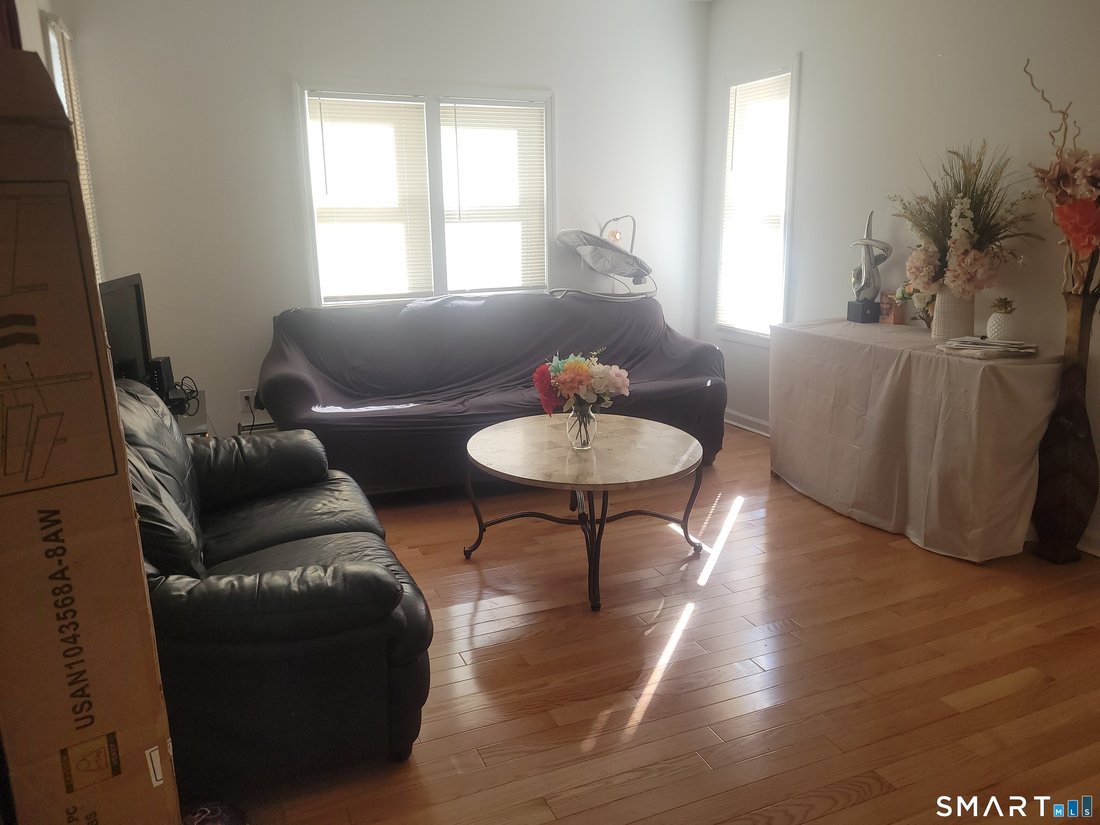 House in Stamford, Connecticut, United States 4 - 18570457
