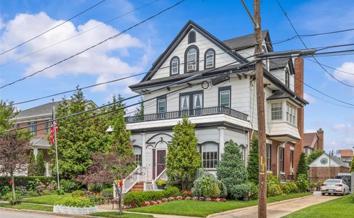 House in New York, New York, United States 1