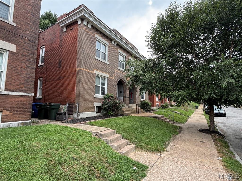 St. Louis, Missouri, United States 2 - 18573305