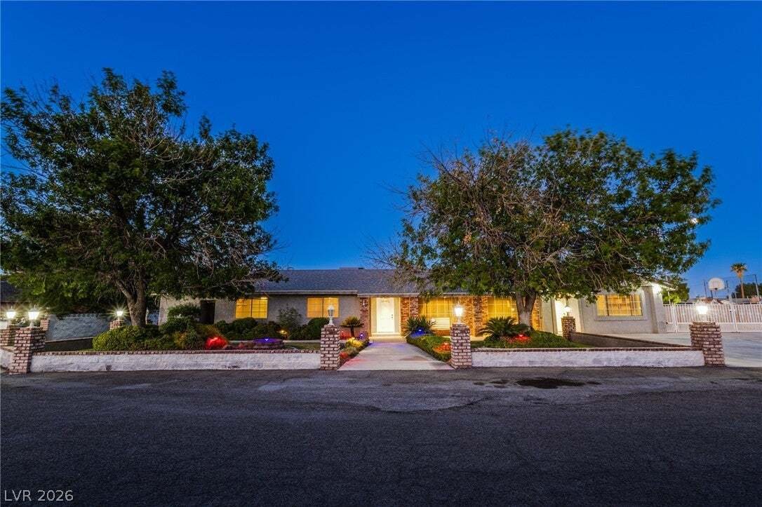 House in Las Vegas, Nevada, United States 2 - 18570588