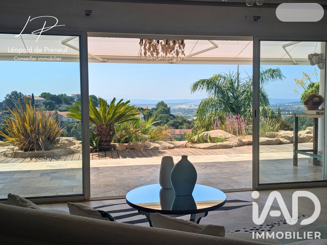 House in Hyeres, Provence-Alpes-Côte d'Azur, France 2 - 18571476