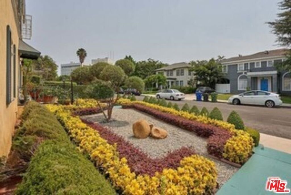 Los Angeles, California, United States 3 - 18571439