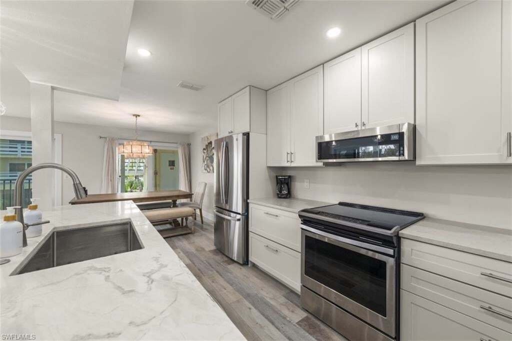 Condo in Sanibel, Florida, United States 3 - 18567080