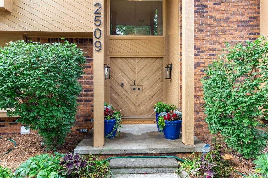 House in Rochester Hills, Michigan, United States 4 - 18554926