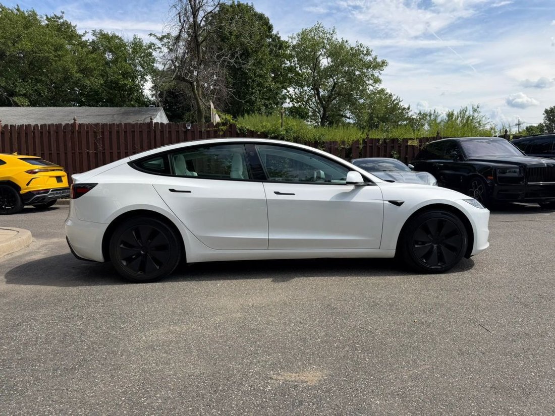 Sedan in East Brunswick, NJ, United States 5 - 18571165