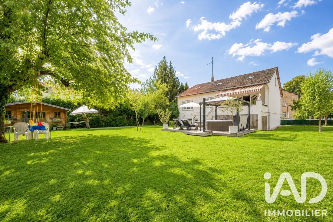 House in Longeville-les-Metz, Grand Est, France 1 - 18571413