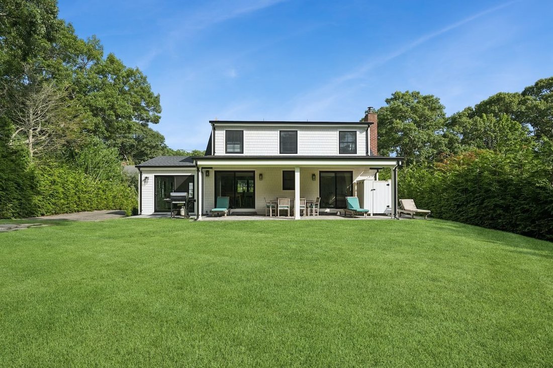 Southampton, New York, United States 2 - 18569494