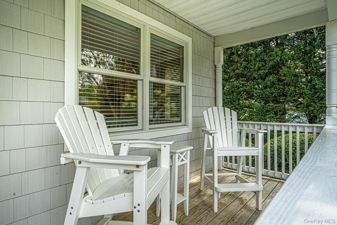 House in Eastport, New York, United States 4 - 18571445