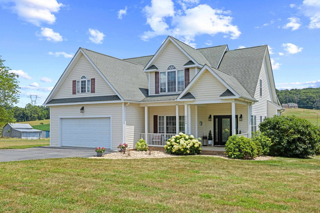 House in Staunton, Virginia, United States 1 - 18573022