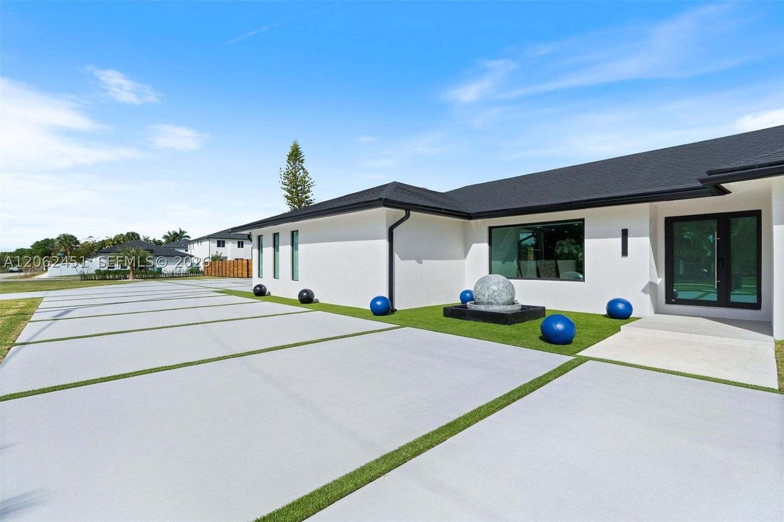 House in Miami, Florida, United States 3 - 18573438