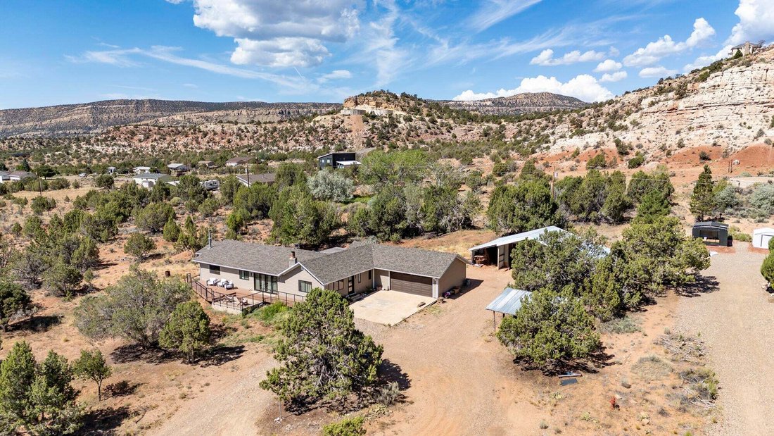 House in Escalante, Utah, United States 3 - 18566910