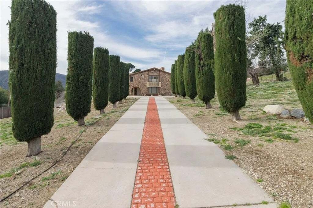 House in San Bernardino, California, United States 3 - 16835400