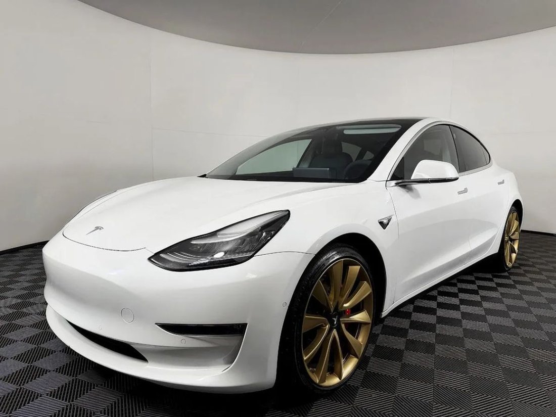 Sedan in Lynnwood, WA, United States 2 - 18569791