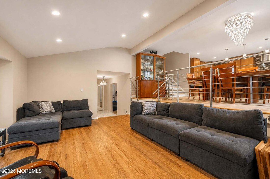 House in East Brunswick, New Jersey, United States 5 - 18573047