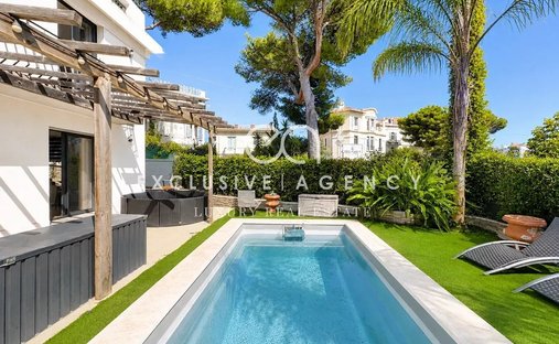 House in Tassigny, Cannes, France 1