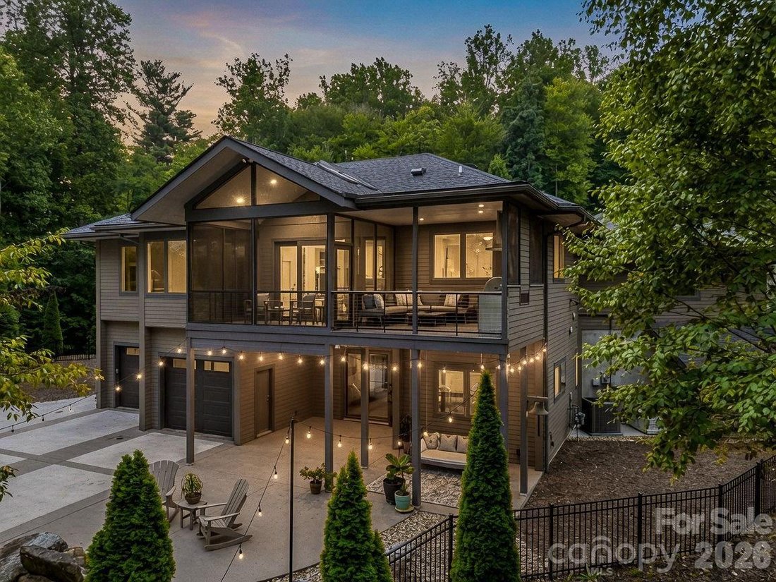 House in Laurel Park, North Carolina, United States 3 - 18567436